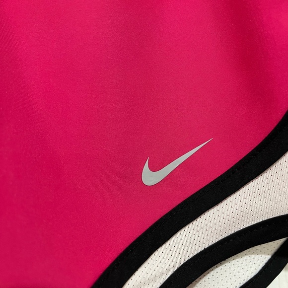 Women’s Clothes Nike Running Shorts Magenta Pink Size XL - Picture 5 of 7